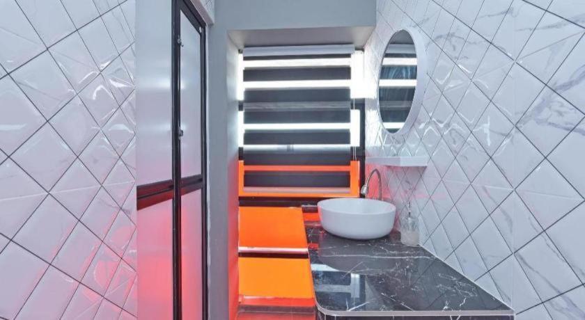 Oyo 90594 Hotel Casalink Paka Exteriér fotografie